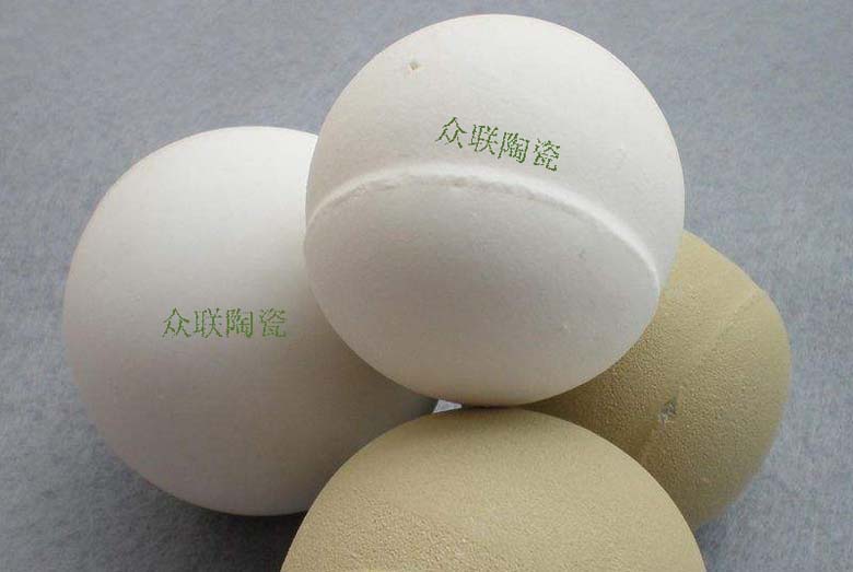 氧化铝瓷球与同行瓷球比较图